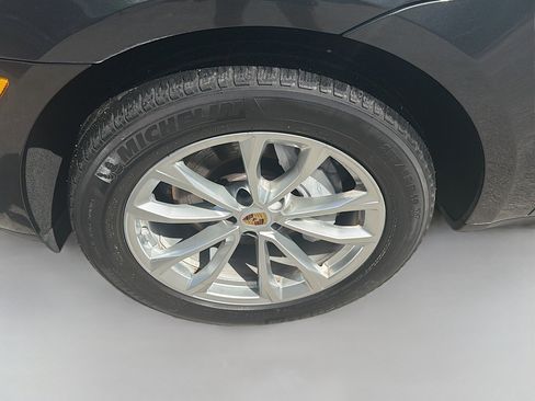Used 2023 Porsche Macan image 34