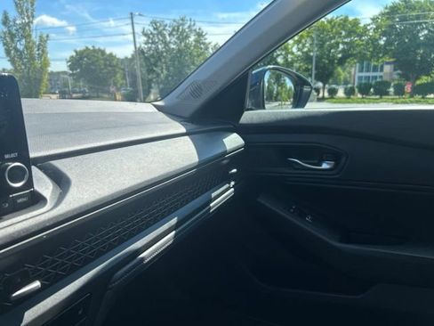 Used 2023 Honda Accord EX image 20