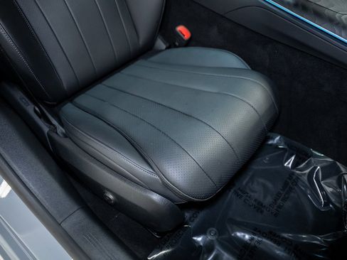 Used 2024 Mercedes-Benz E 350 4MATIC Sedan w/ Driver Assistance Package image 35