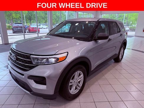 Used 2022 Ford Explorer 4WD image 3