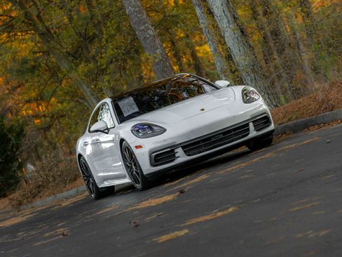 Used 2017 Porsche Panamera image 49