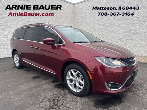 Used 2017 Chrysler Pacifica Touring-L Plus w/ Advanced Safetytec Group image 1