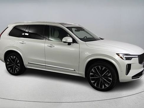 New 2026 Volvo XC90 T8 Ultra w/ Protection Package Premier AWD/4WD image 2