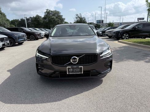 Certified 2025 Volvo S60 B5 Plus w/ Protection Package Premier FWD image 8