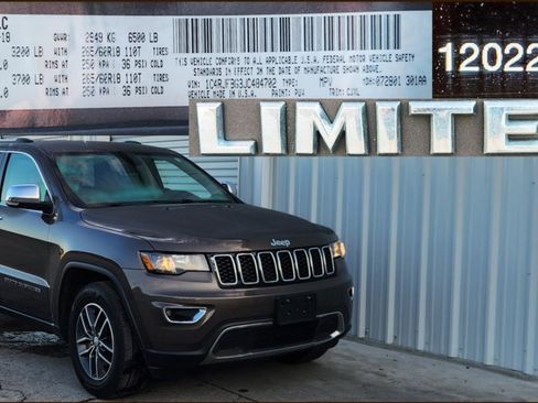 Used 2018 Jeep Grand Cherokee Limited AWD/4WD image 1
