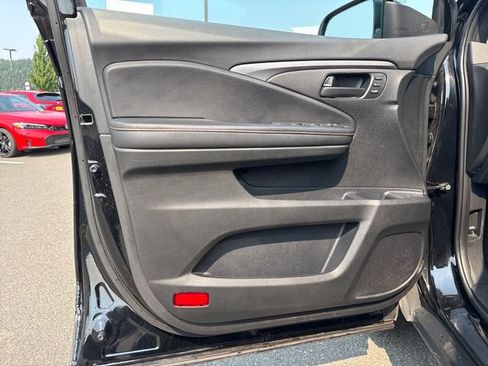 Used 2023 Honda Passport TrailSport image 17