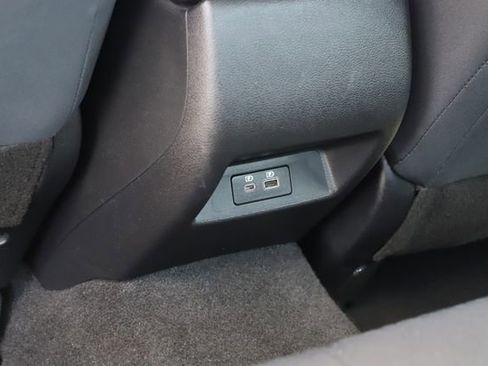 Used 2025 Nissan Altima 2.5 SV FWD image 18