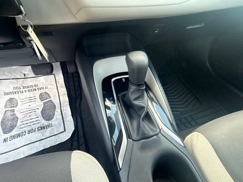 Used 2023 Toyota Corolla LE FWD image 18