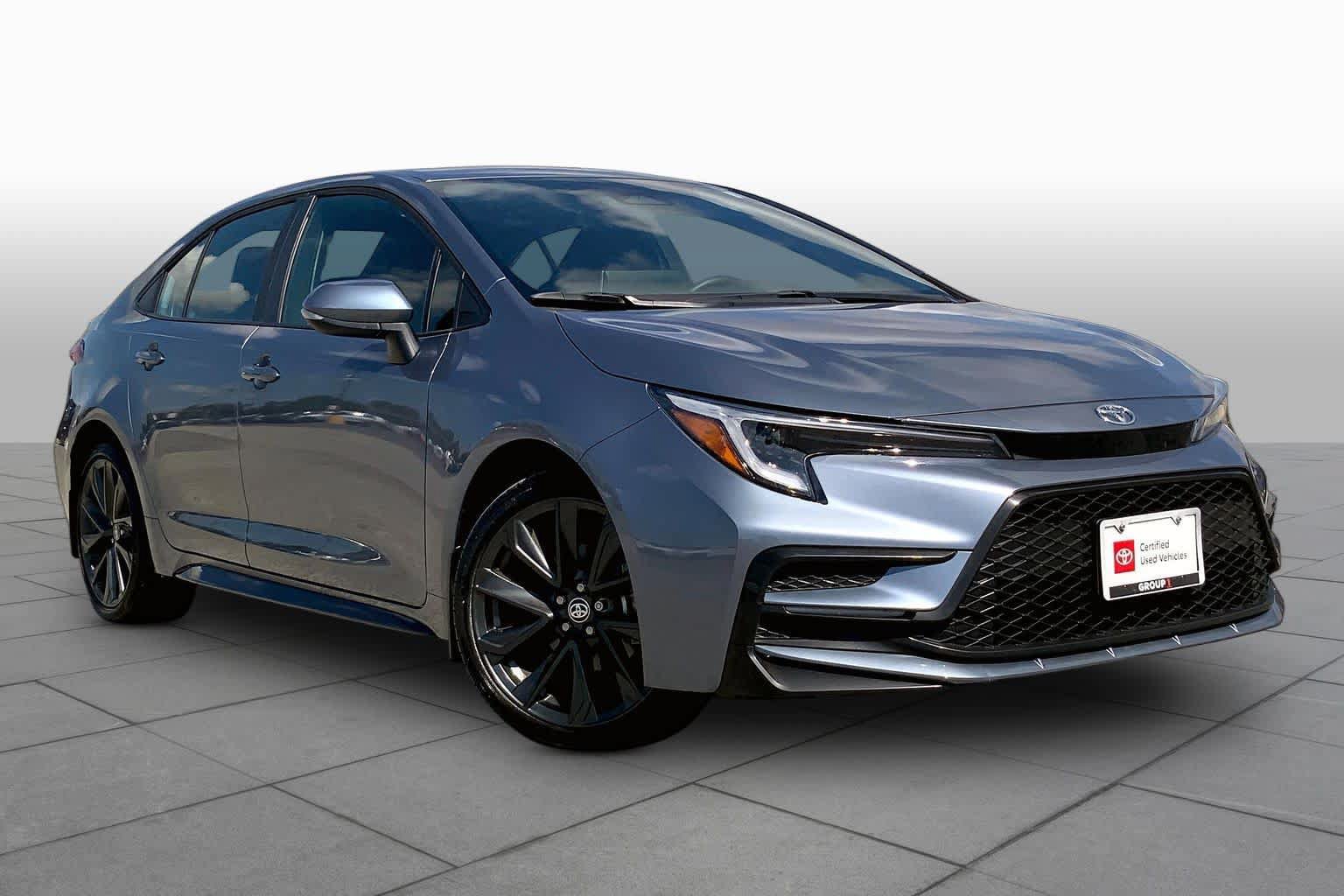 Certified 2026 Toyota Corolla SE w/ SE Package FWD image 3