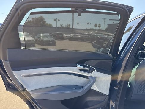 Used 2020 Audi e-tron Prestige w/ Prestige Package image 20