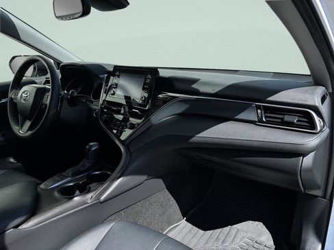 Used 2024 Toyota Camry SE w/ Convenience Package image 35