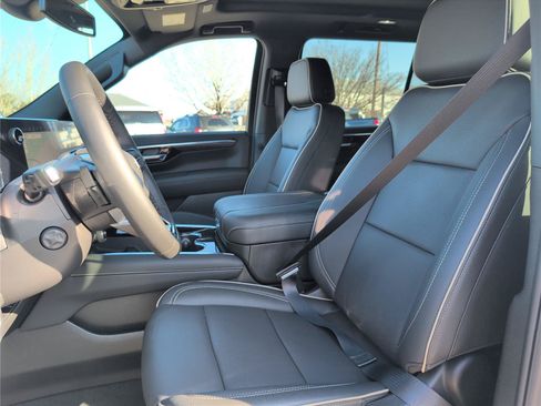 New 2026 Chevrolet Suburban Premier w/ Sun And Tow Package AWD/4WD image 14