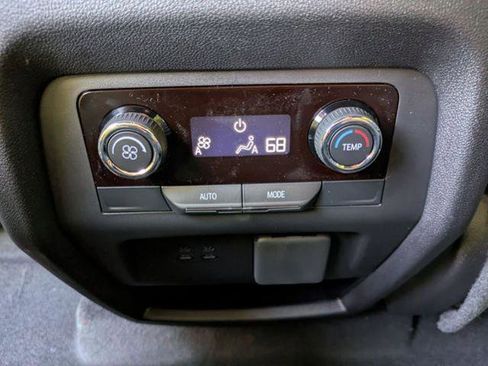New 2026 Chevrolet Traverse LT w/ Driver Confidence Package FWD image 24
