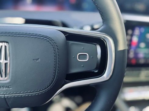 New 2026 Lincoln Nautilus Reserve w/ Jet Appearance Package image 32