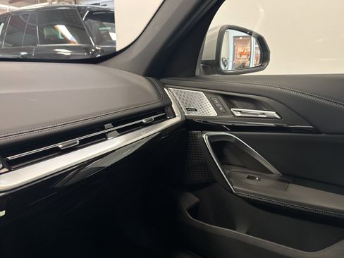 Used 2025 BMW X1 xDrive28i w/ Premium Package image 35