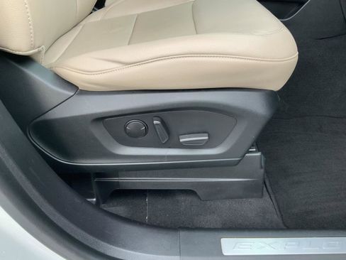 Used 2022 Ford Explorer Limited image 71