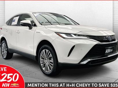 Used 2021 Toyota Venza Limited w/ Carpet Mat Package (TMS)