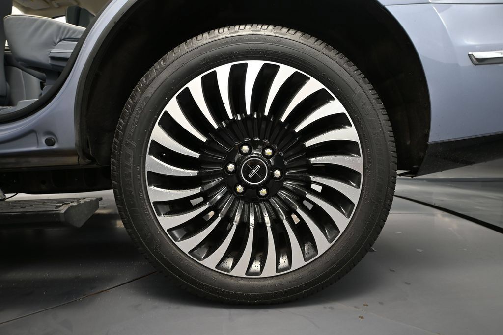 Used 2019 Lincoln Navigator Black Label AWD/4WD image 9