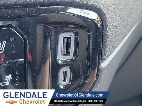 Certified 2023 Chevrolet Silverado 1500 High Country w/ High Country Premium Package AWD/4WD image 29