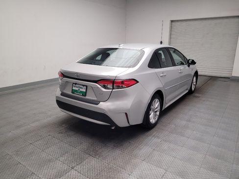 Used 2022 Toyota Corolla LE w/ LE Convenience Package FWD image 9