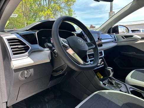 New 2026 Volkswagen Taos SE AWD/4WD image 6