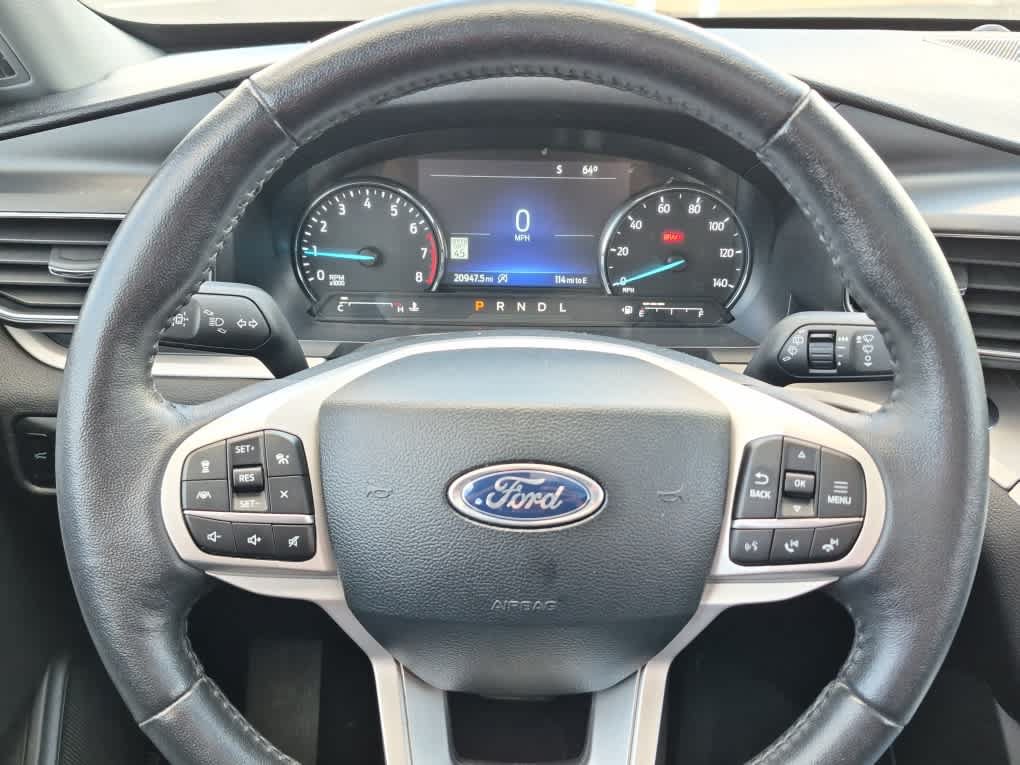 Used 2024 Ford Explorer XLT w/ Equipment Group 202A AWD/4WD image 19