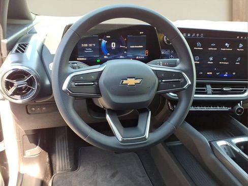 New 2026 Chevrolet Equinox EV LT FWD image 3