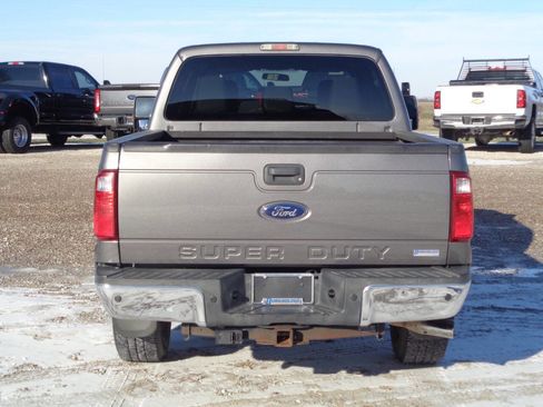 Used 2013 Ford F250 XLT w/ Chrome Pkg image 7