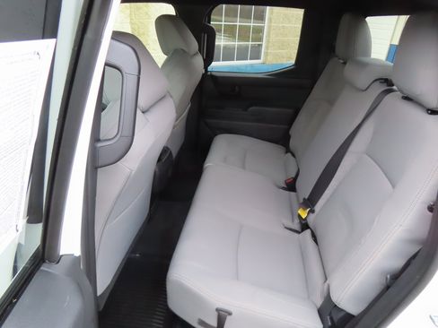 Used 2024 Toyota Tacoma SR5 image 31