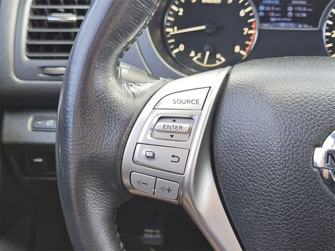 Used 2018 Nissan Altima 2.5 SV image 17