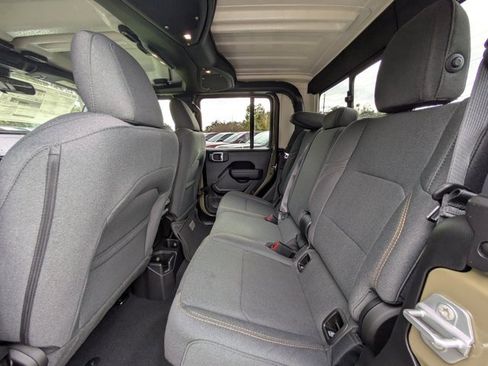 New 2026 Jeep Gladiator Sport image 12