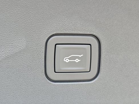 New 2026 Cadillac Vistiq Luxury image 13