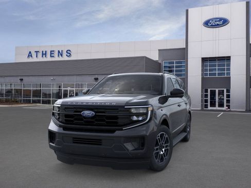 New 2025 Ford Expedition Active image 2