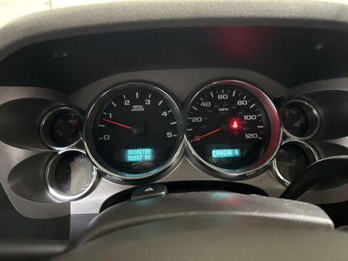 Used 2013 Chevrolet Silverado 2500 W/T AWD/4WD image 12