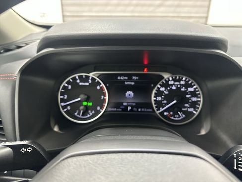 Used 2025 Nissan Rogue SV AWD/4WD image 11