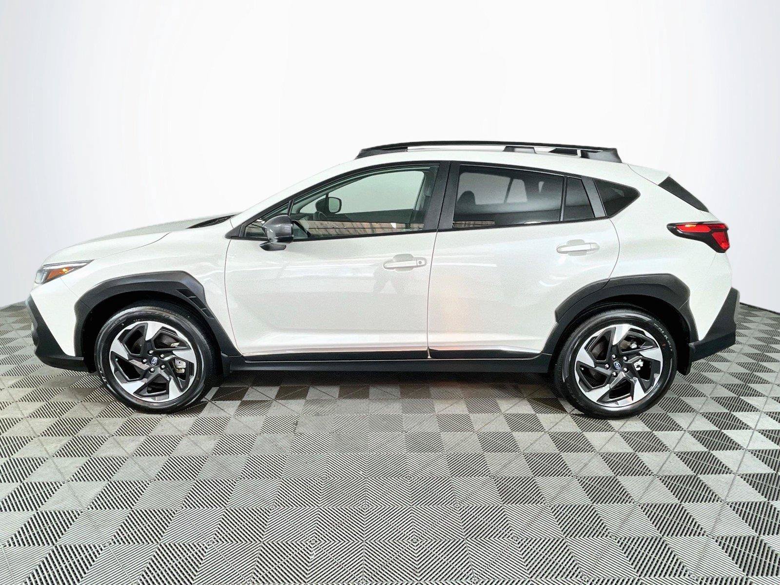 Certified 2025 Subaru Crosstrek 2.5i Limited w/ Popular Package #4A AWD/4WD image 4