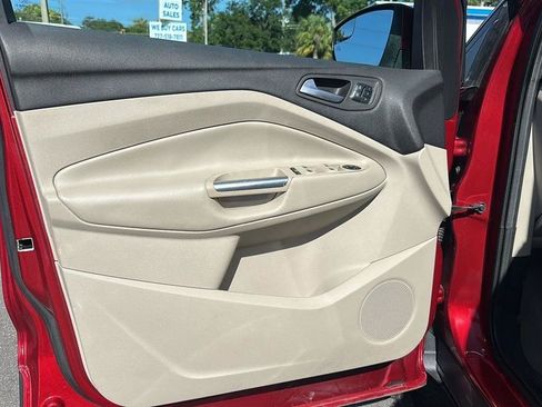 Used 2014 Ford Escape Titanium FWD image 28