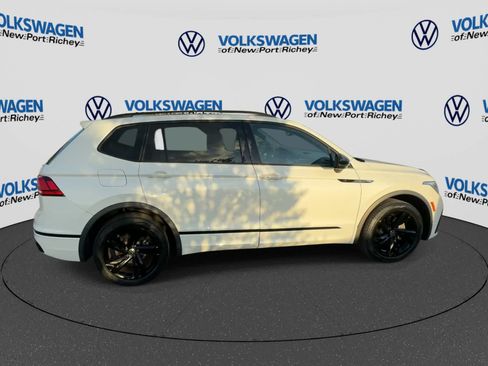 Used 2023 Volkswagen Tiguan SE R-Line FWD image 8