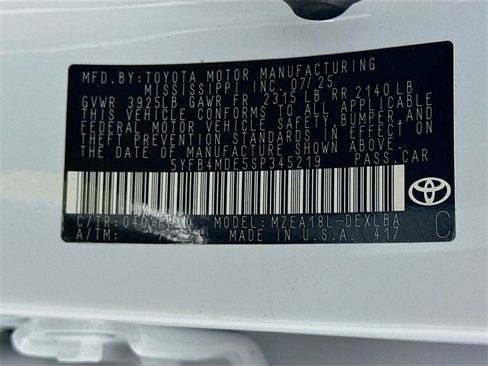 Certified 2025 Toyota Corolla LE image 32