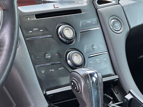 Used 2014 Ford Taurus Limited image 14