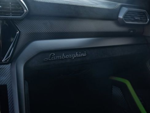 Used 2024 Lamborghini Urus Performante image 40
