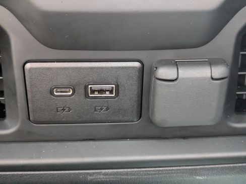 Used 2022 Chevrolet Silverado 1500 RST w/ Safety Package image 15