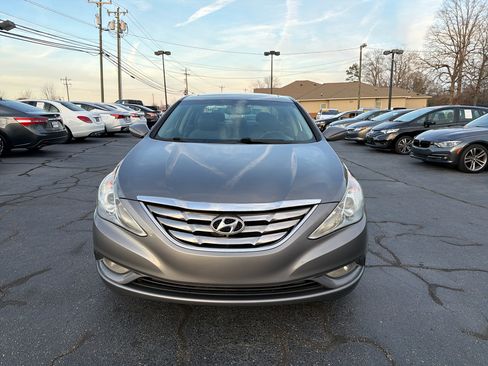 Used 2011 Hyundai Sonata SE w/ Navigation & Sunroof Pkg 4 image 8