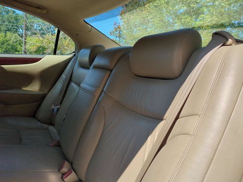 Used 2004 Lexus ES 330 FWD image 25