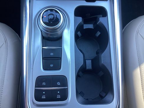 Used 2021 Ford Explorer XLT w/ Equipment Group 202A RWD image 26