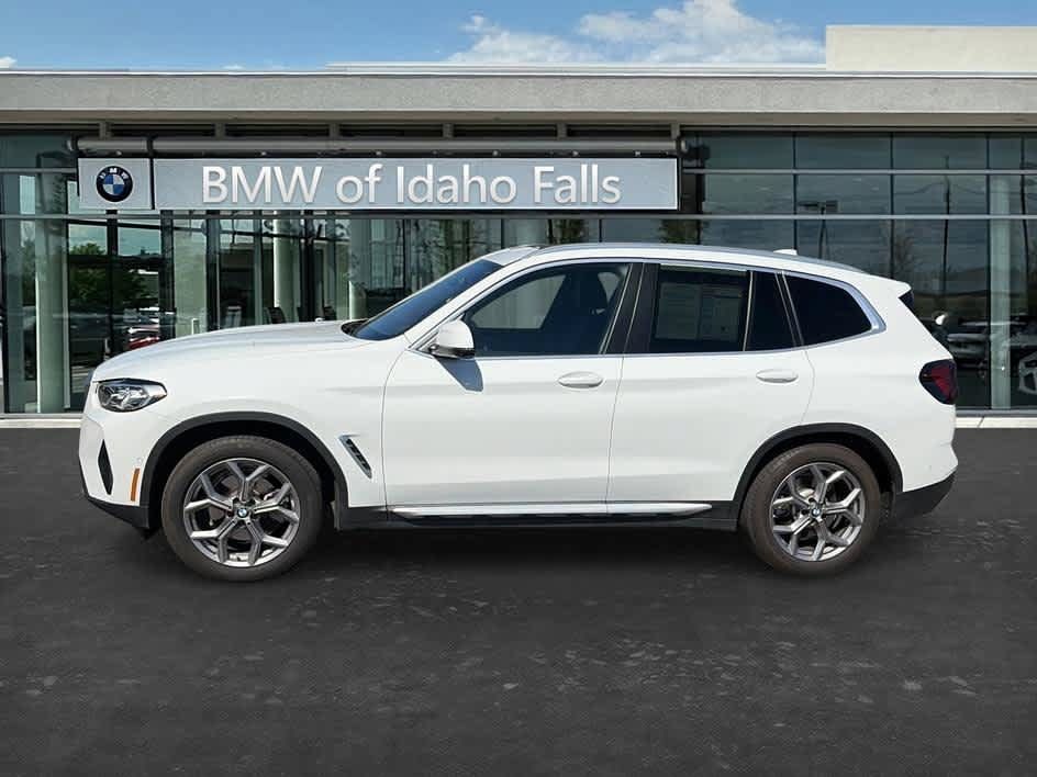 Used 2023 BMW X3 xDrive30i w/ Premium Package w/ZPA AWD/4WD image 4