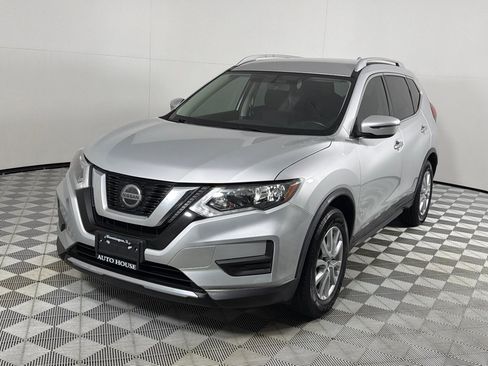 Used 2018 Nissan Rogue SV FWD image 10