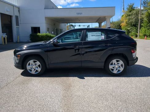 New 2026 Hyundai Kona SE FWD image 3