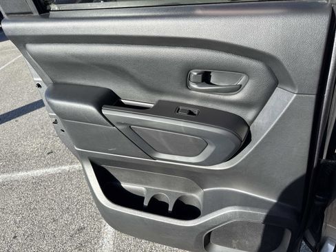 Used 2021 Nissan Titan S w/ S Utility Package image 9