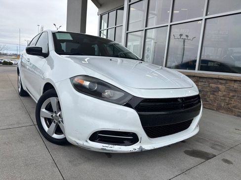 Used 2015 Dodge Dart SXT image 2